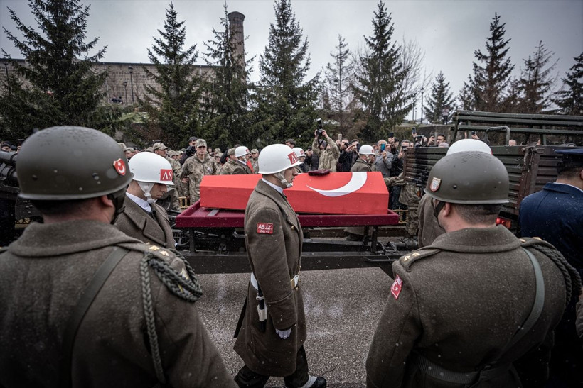 3 yıl sonra bulunmuştu! Şehit Nurettin Tokyürek'in cenazesinde vasiyeti yerine getirildi - Resim: 3