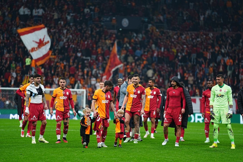 Galatasaray'da ayrılıklar yaşanacak! Okan Buruk yıldız ismin üstünü çizdi - Resim: 3