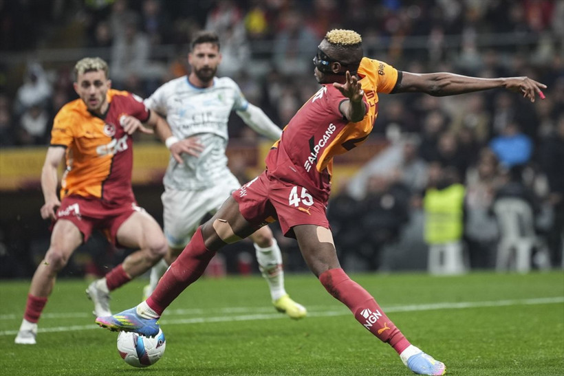 Galatasaray'ın yıldızı Osimhen'in gönlündeki takım belli oldu! Canlı yayında bomba açıklama: Orada oynamak istiyor - Resim: 4