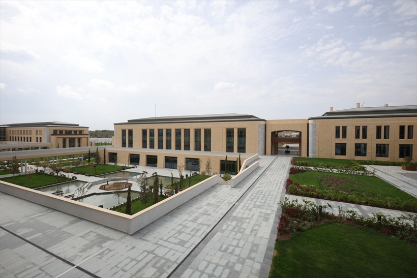 KKTC Cumhurbaşkanlığı Külliyesi 3 Mayıs 2025'te açıklı külliyenin içine bakın - Resim: 1