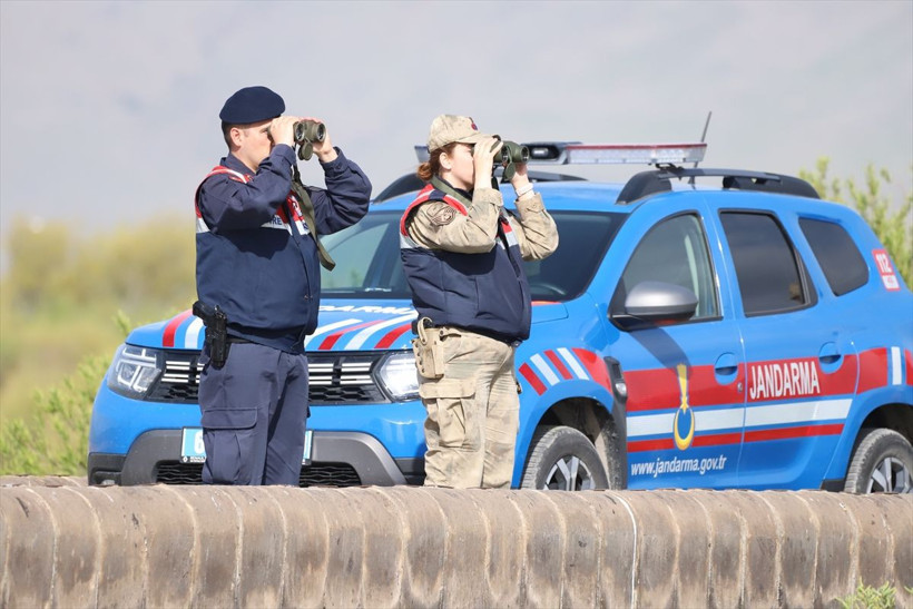 İnci kefalleri göçmeye başlayınca jandarma ve emniyet 24 saat nöbete başladı - Resim: 3