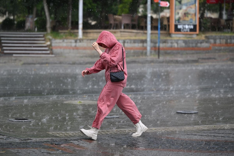 Sıcaklık düşüşte Meteoroloji 23 ile sarı kodlu uyarı yaptı! Saat verildi sağanak geliyor! - Resim: 1