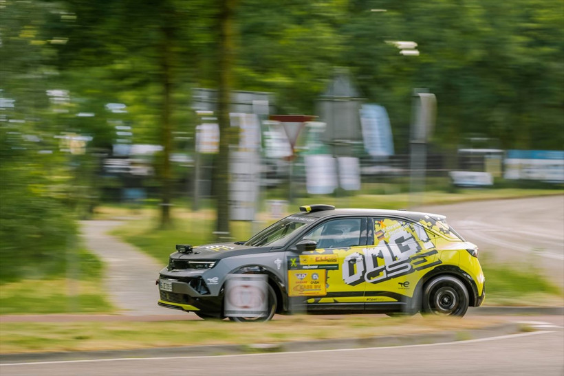 Opel'in Yeni Mokka GSE Rally'si tanıtıldı - Resim: 1