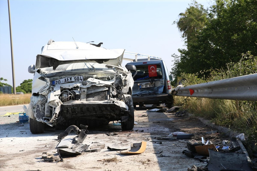 Hatay'da zincirleme kaza! Ölü ve yaralılar var - Resim: 4