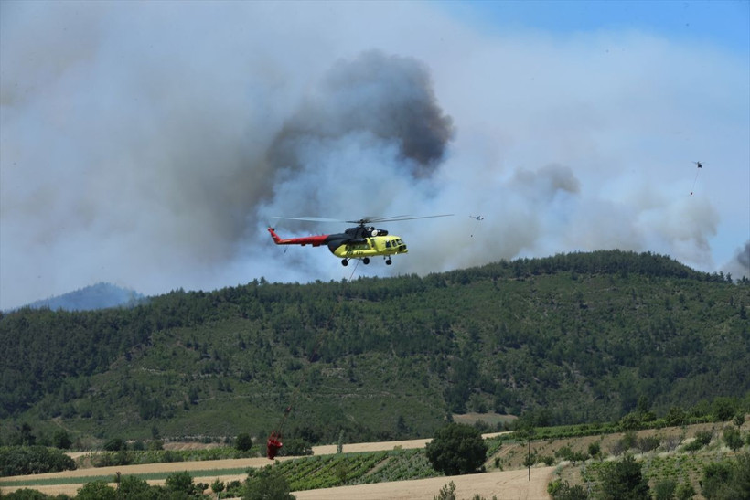 Alevler hızla ilerliyor 26 saattir yanıyor! Sakarya'daki yangın Bilecik'e sıçradı - Resim: 2