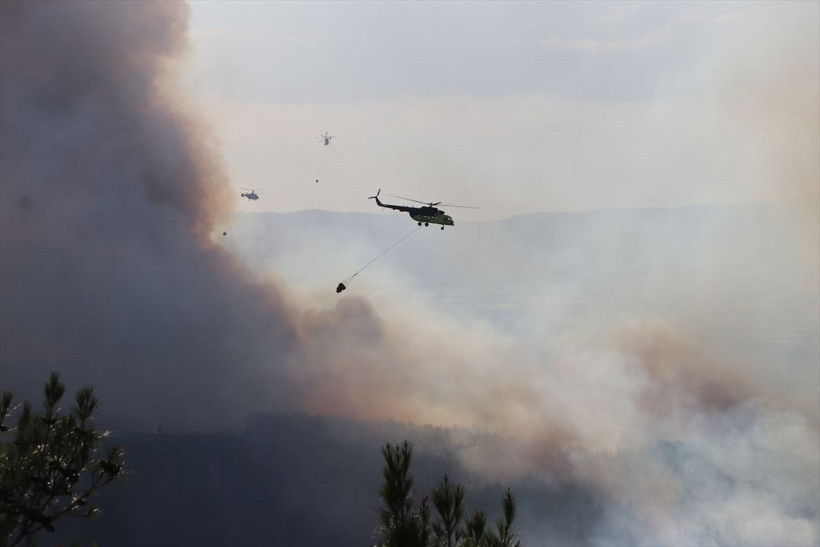 Ciğerlerimiz yanmaya devam ediyor! 2 bölgede orman yangını - Resim: 4