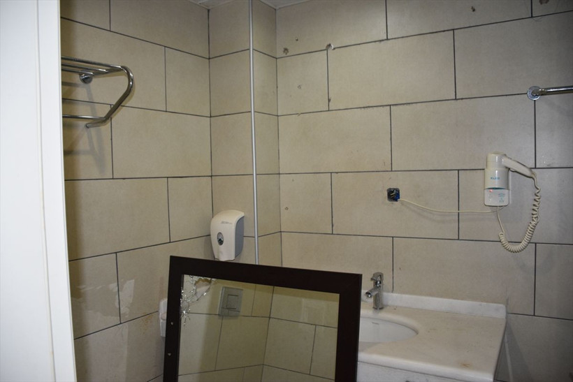 Erdoğan'ın 15 Temmuz'da kaldığı otel görüntülendi! Suikast girişiminin izleri ilk günkü gibi - Resim: 3