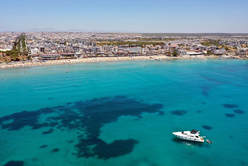 Tatilciler o plajlara akın ediyor! Turistlerin içi mavi bayraklı plajlarda rahat ediyor... - Resim: 3