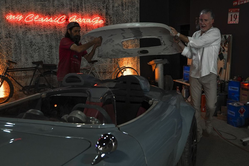 1954 model otomobile müthiş dokunuş! Yollara çıkmaya hazırlanıyor her detayı dikkat çekiyor - Resim: 4