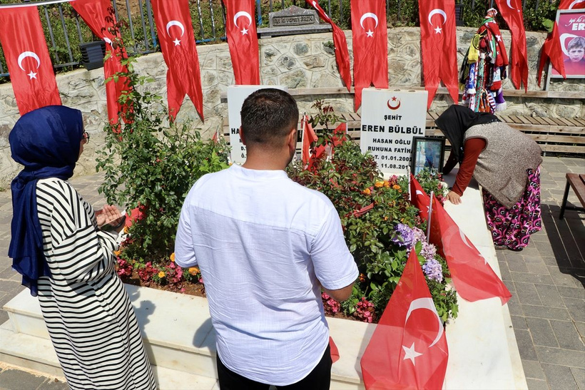Eren Bülbül'ün şehadetinin üzerinden 8 yıl geçti! Annesinin acısı hiç dinmedi - Resim: 1