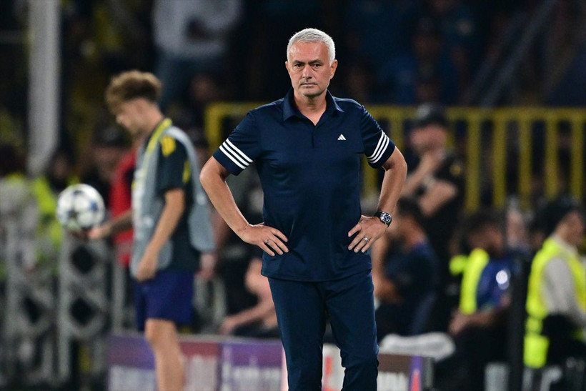 Fenerbahçe'de Mourinho'nun bu sezon oynatmadığı isme Premier Lig'den talip çıktı - Resim: 3