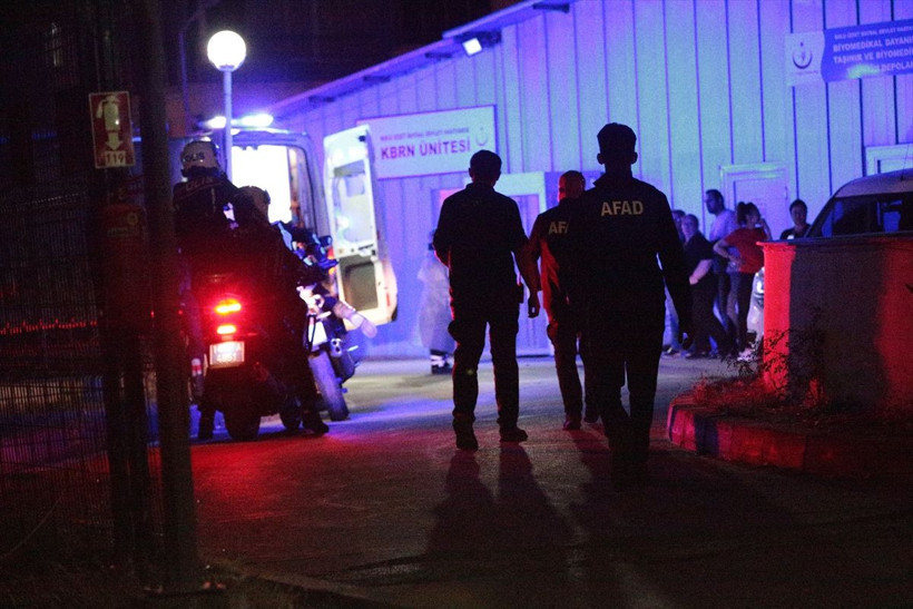 Otomobilin yakıt deposundan çıktı! Bolu'da 9 polis zehirlendi, valilik açıklama yaptı - Resim: 1