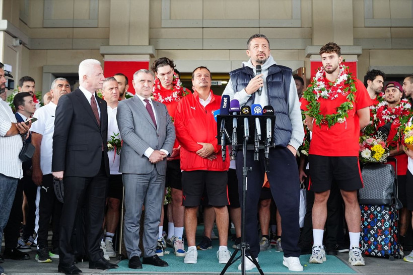 A Milli Erkek Basketbol Takımı, yurda döndü - Resim: 3