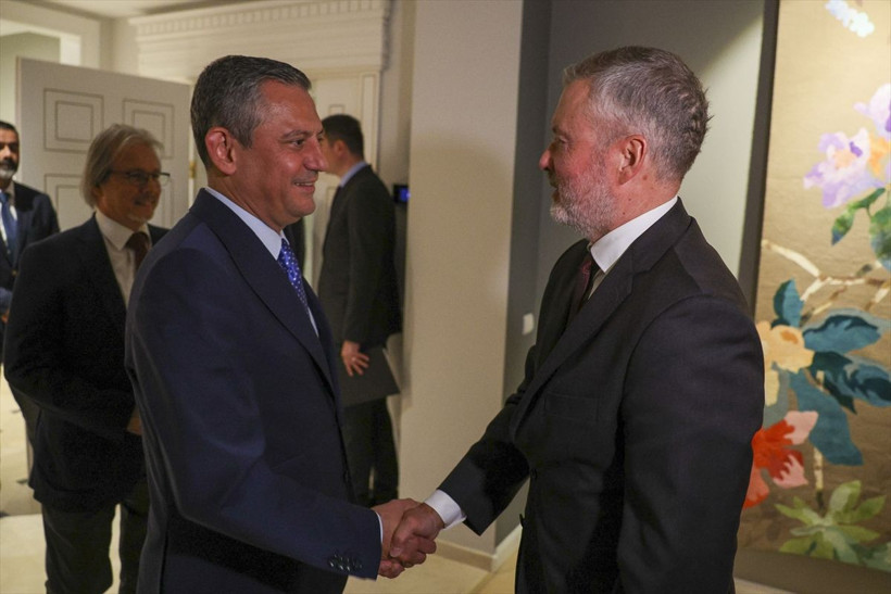 Özgür Özel'den dikkat çeken akşam yemeği! CHP'den açıklama geldi - Resim: 1