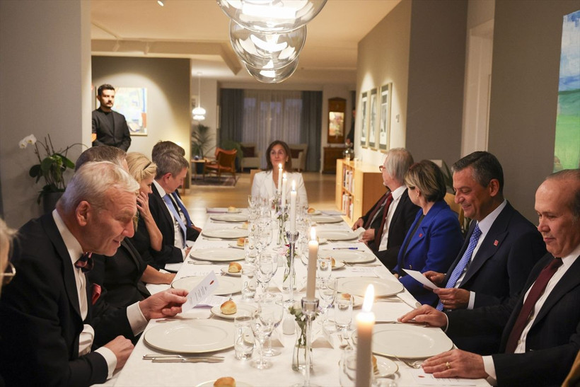 Özgür Özel'den dikkat çeken akşam yemeği! CHP'den açıklama geldi - Resim: 2