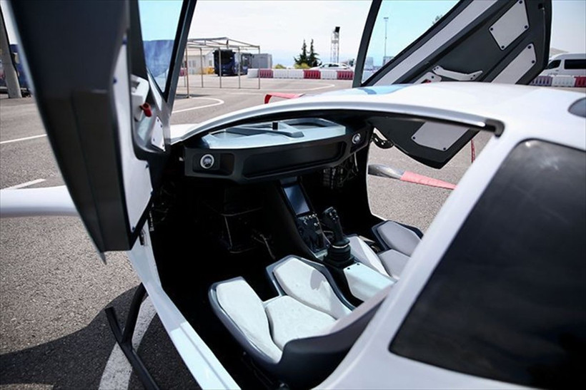 Yerli uçan araba AirCar ön siparişe açıldı! 2 kişilik ve 15 dakikada şarj oluyor, fiyatına bakın - Resim: 2