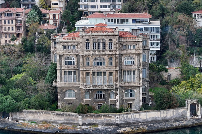 İstanbul Boğazı’nın en ihtişamlı yapısı! Zeki Paşa Yalısı satışa çıkarıldı - Resim: 2
