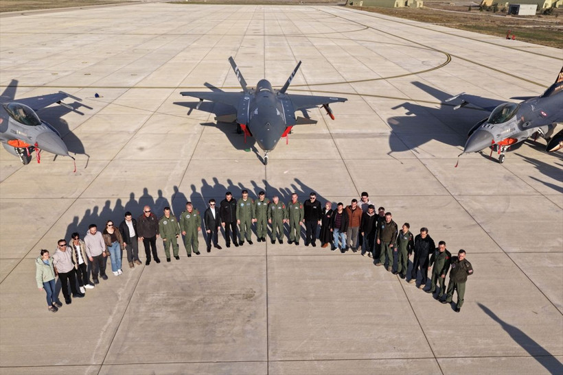 KIZILELMA’nın vuruşu dünyada büyük ses getirdi! "Türkiye semalarında tarih yazıldı" - Resim: 1