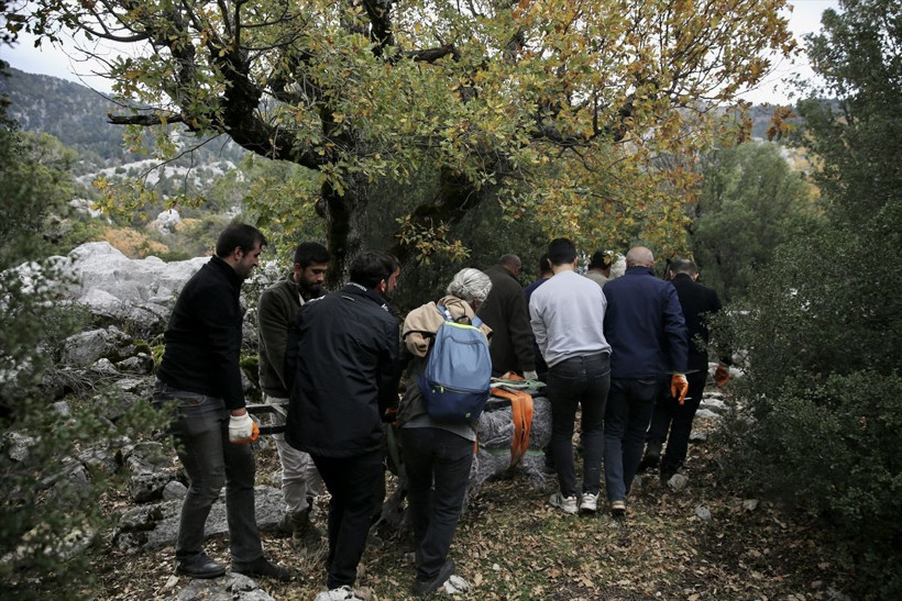 Muğla'da çoban keçilerini otlatırken buldu korumaya alındı! İnsan figürlü mezar steli şaşırttı - Resim: 2