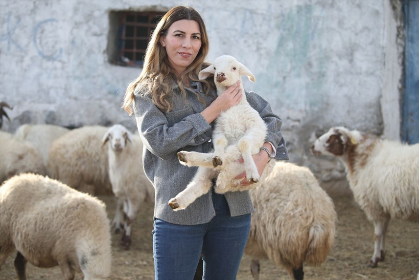 İstanbul'dan sıkıldı köyüne dönüp hayvancılığa başladı! 3 yılda sürüsünü 4'e katladı şimdiki hedefi... - Resim: 2