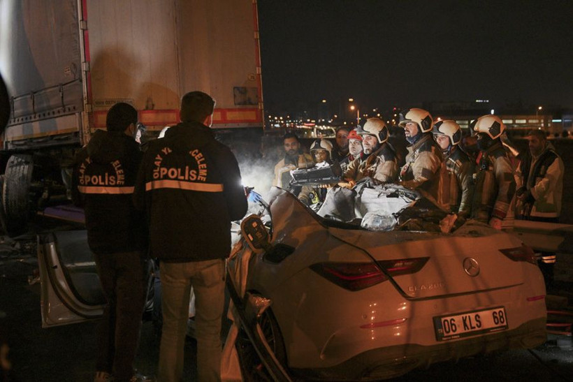 Ankara'da korkunç kaza! Görüntüler tüyler ürpertti - Resim: 4