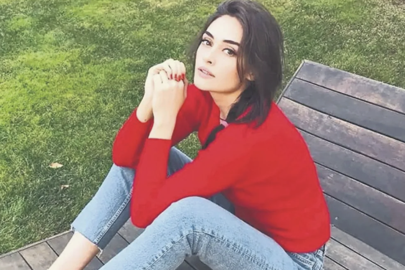 Ailesi ile tanıştırmıştı! Esra Bilgiç ve Faruk Sabancı aşkı dolu dizgin sürüyor - Resim: 3