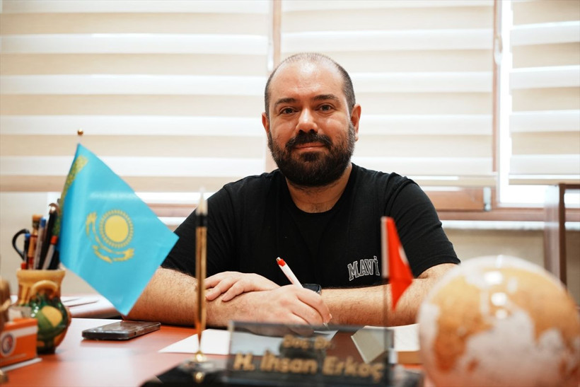 Kazakistan'daki bir müzede yer alan buluntunun Oğuzlar'a ait yazıt olduğu belirlendi - Resim: 1