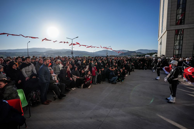Yalova'da DEAŞ operasyonunda şehit olan 3 polis için tören düzenlendi - Resim: 4