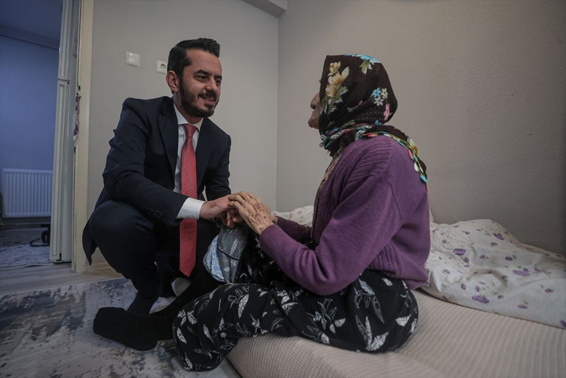 Erdoğan'ı izlemek için televizyon isteyen 121 yaşındaki Saadet nine isteğine kavuştu - Resim: 4