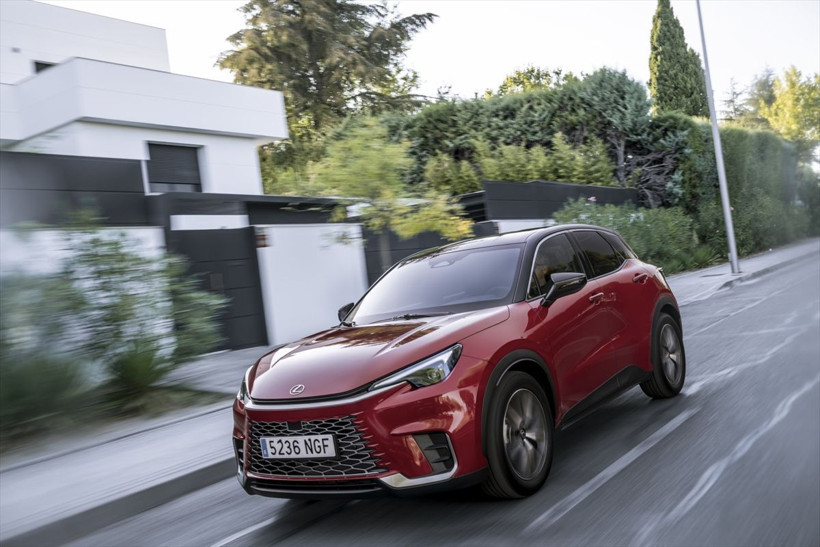 Lexus LBX "En İyi Kabine Sahip Küçük SUV" seçildi - Resim: 2