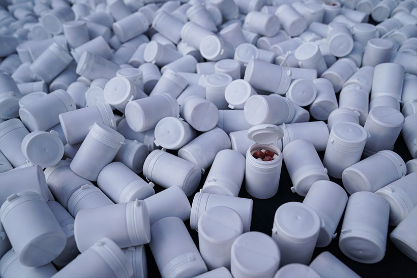 İstanbul'da uyuşturucu operasyonlarında ele geçirilenler emniyette sergilendi - Resim: 4