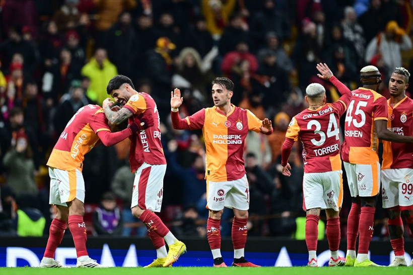 Galatasaray'ın Şampiyonlar Ligi kadrosu açıklandı! Yeni transferlerden 2'si kadroda yok - Resim: 2