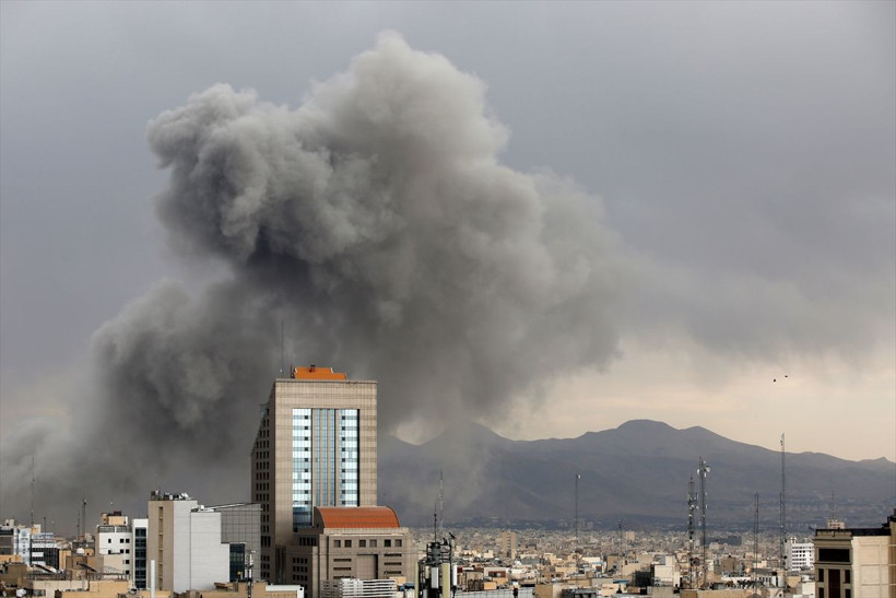Art arda patlama oldu! İran'ın başkenti Tahran'dan yeni görüntüler - Resim: 4
