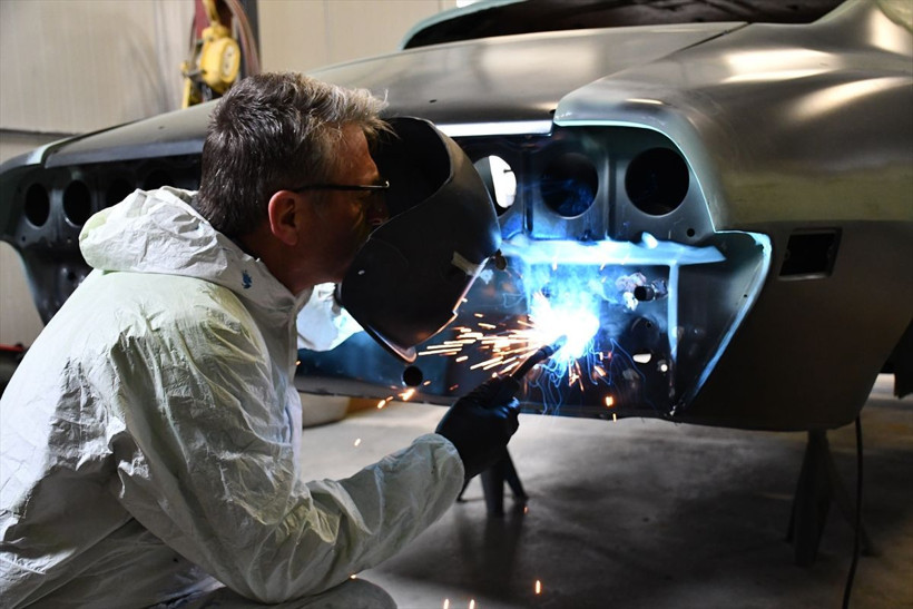 Yılda sadece 3 sipariş kabul ediyor! Ziya usta hurda klasik otomobilleri baştan yaratıyor - Resim: 2