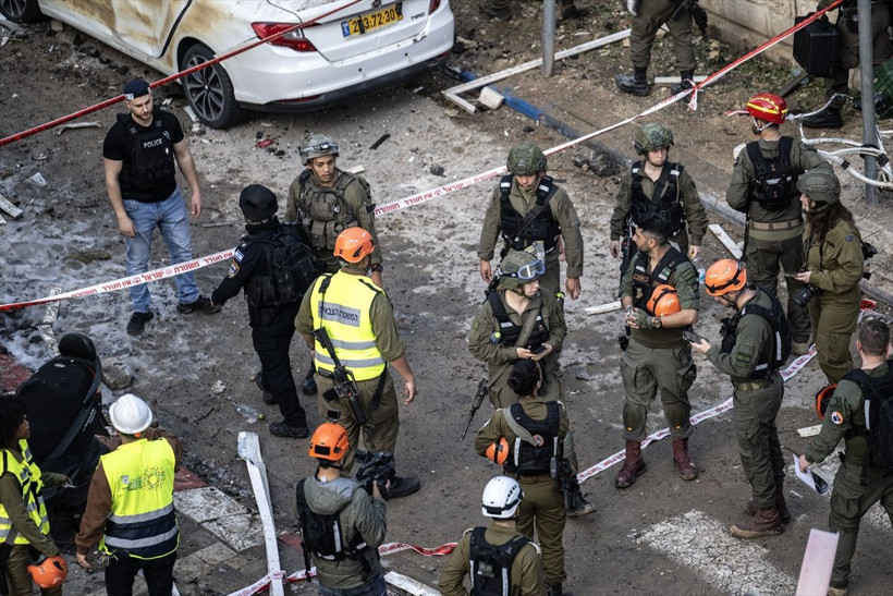 İran vurdu Tel Aviv savaş alanına döndü! Yaralılar var - Resim: 2