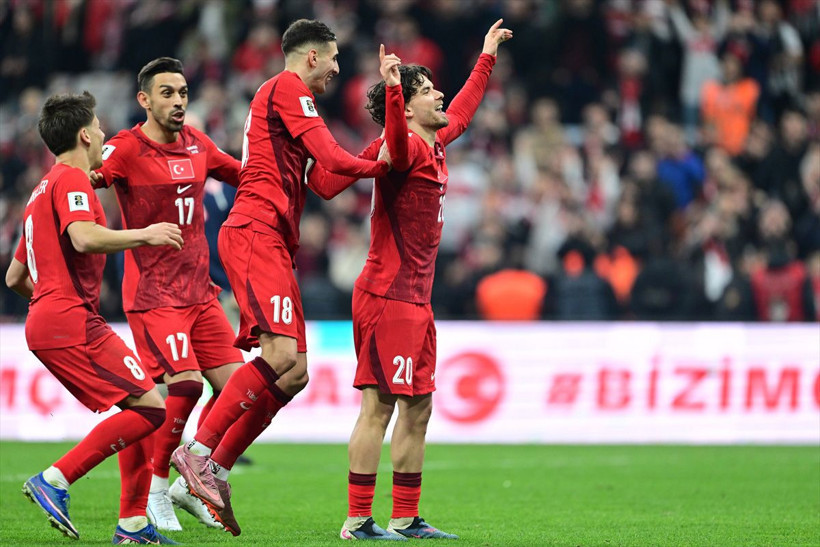 Nihat Kahveci milli futbolcuyu öve öve bitiremedi! Söyledikleri olay oldu - Resim: 1