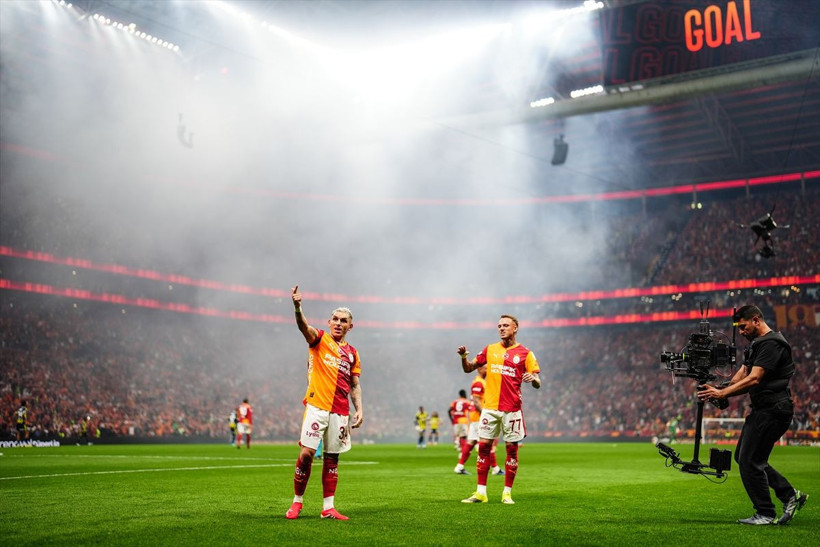 Trio ekibi, derbiyi yöneyen hakem Yasin Kol'a ateş püskürdü! 1 penaltı, tam 5 kırmızı kart atlandı - Resim: 9