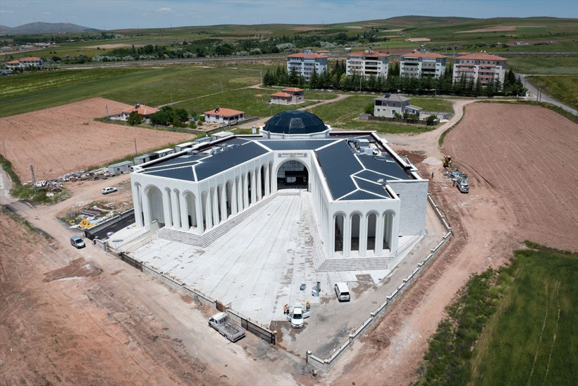 Bahçeli'nin hibe ettiği arsaya yapılan cemevinden yeni görüntüler - Resim: 3