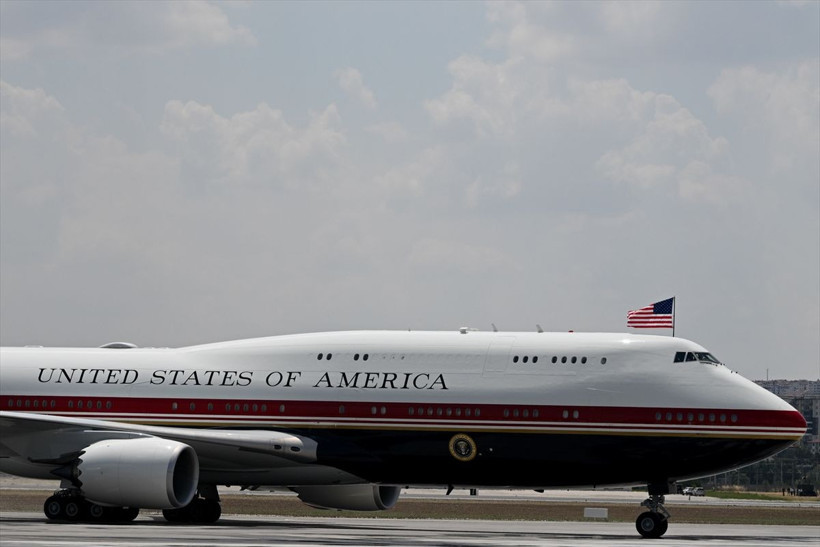 Ankara'ya iniş yaptı! Dünya, Air Force One'ı takip etti, rengini Trump seçmiş - Resim: 2