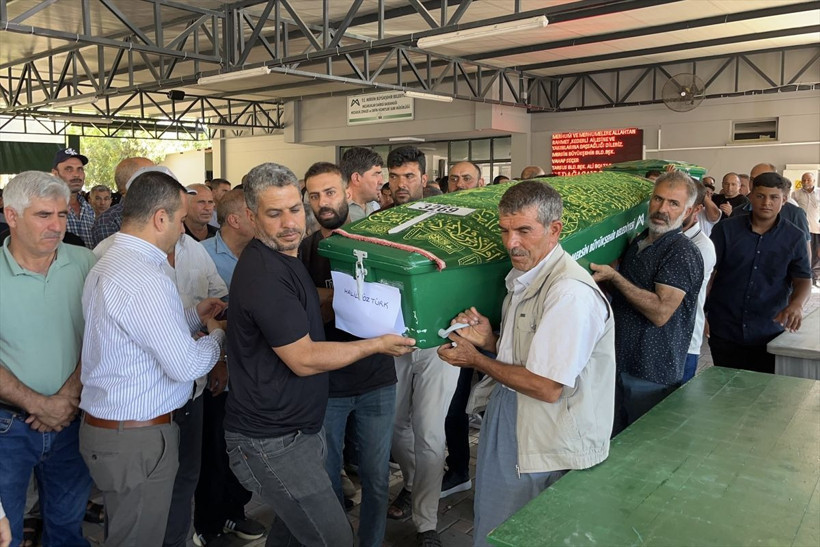 Mersin ve Konya'da kahreden veda! Tabutlar yan yana dizildi - Resim: 1