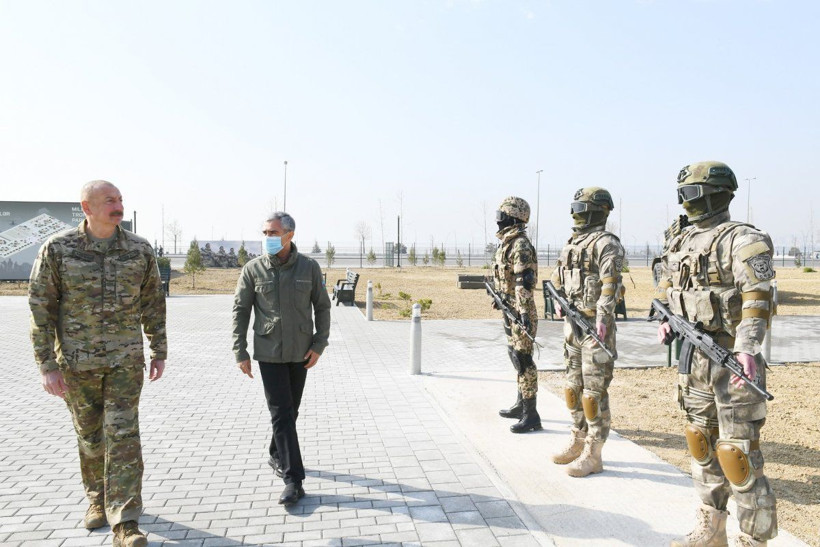 Azerbaycan'da Askeri Ganimet Parkı açıldı Karabağ'da Ermeni ordusundan ele geçirildi - Resim: 8