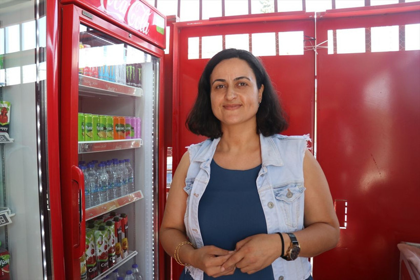 Coca-Cola'dan depremzede esnafa iş yeri desteği! - Resim: 6