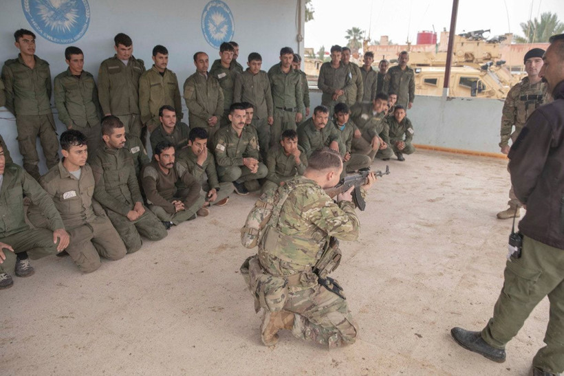 ABD'nin alçaklığı! 12 şehitten 3 gün sonra çocuk yaştaki PKK'lılara saldırı eğitimi verdiler! İşte görüntüleri... - Resim: 3