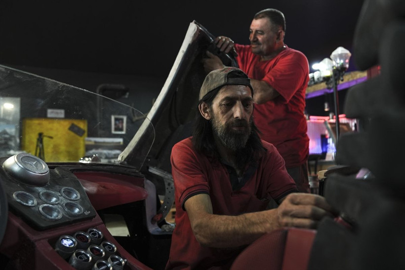 1954 model otomobile müthiş dokunuş! Yollara çıkmaya hazırlanıyor her detayı dikkat çekiyor - Resim: 9