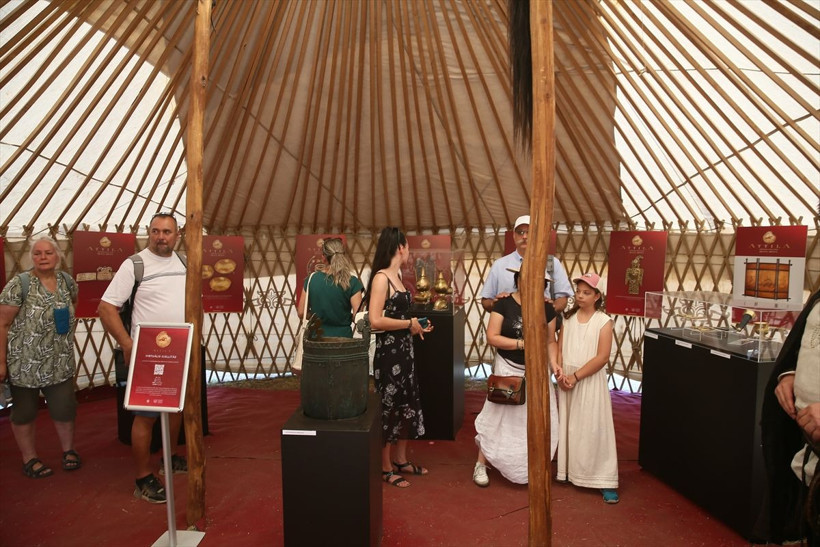 Macaristan'da Büyük Hun-Türk Kurultayı'ndaki "Atilla Çadırı" büyük ilgi gördü - Resim: 6