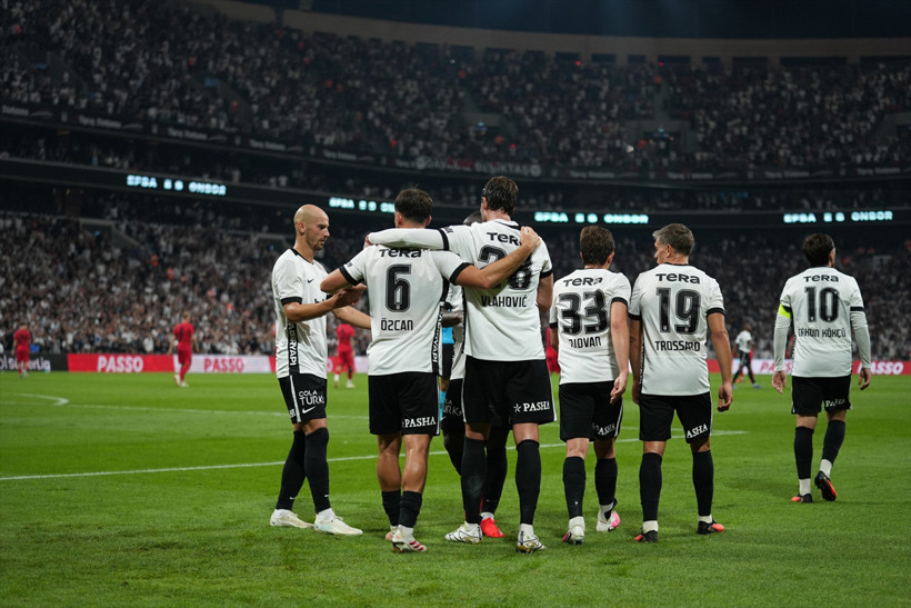 Beşiktaş'ta şok karar! 5 milyon euroluk yıldızın bileti kesildi: Takım bulamazsa... - Resim: 7