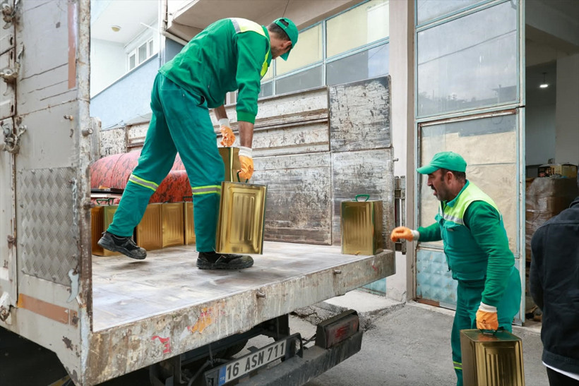Vatandaşa yedirilmeden depoda yakalandı! Bursa'dan gelen görüntüler mide bulandırdı - Resim: 4