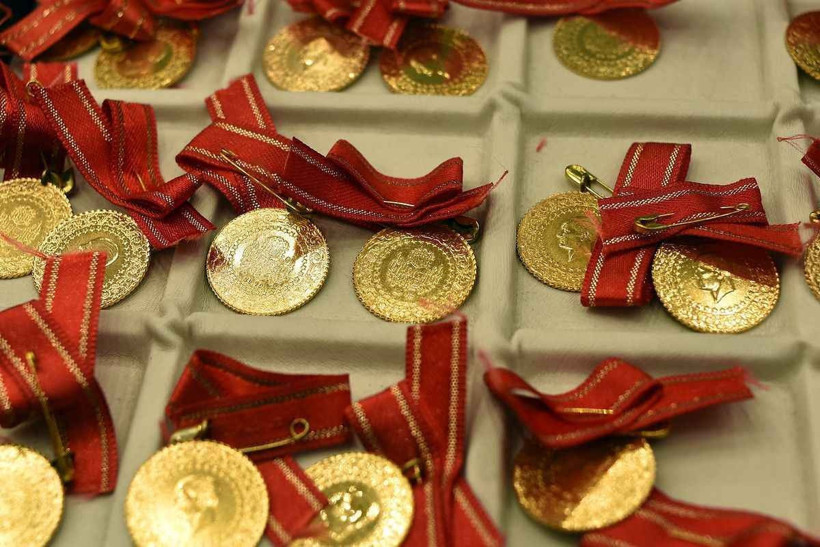 Altın fiyatlarında yeniden yükseliş başladı! 8 Ekim 2026 gram, çeyrek, yarım ve Cumhuriyet altını ne kadar oldu? - Resim: 4