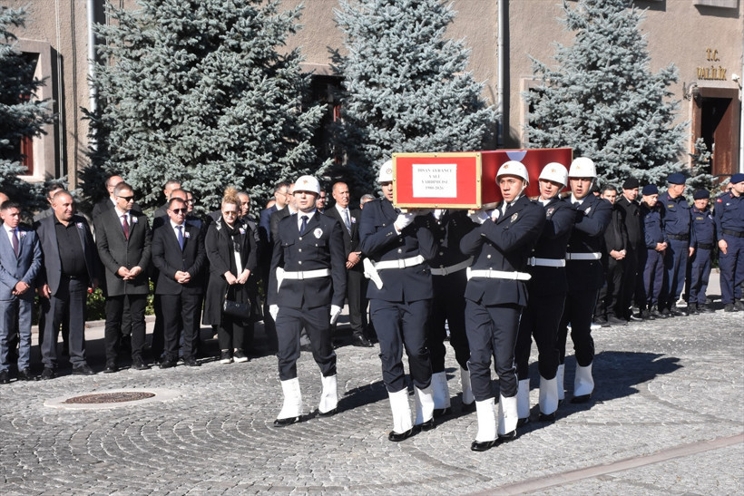 Vali Yardımcısı İhsan Ayrancı için tören düzenlendi! Afyonkarahisar Valisi Naci Aktaş: ''Kırgınım, kızgınım ama...'' - Resim: 4