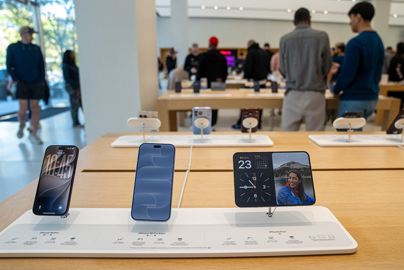 Apple’ın yeni katlanabilir telefonu iPhone Duo’da şok! Cihazı satın alanlar bin pişman - Resim: 2
